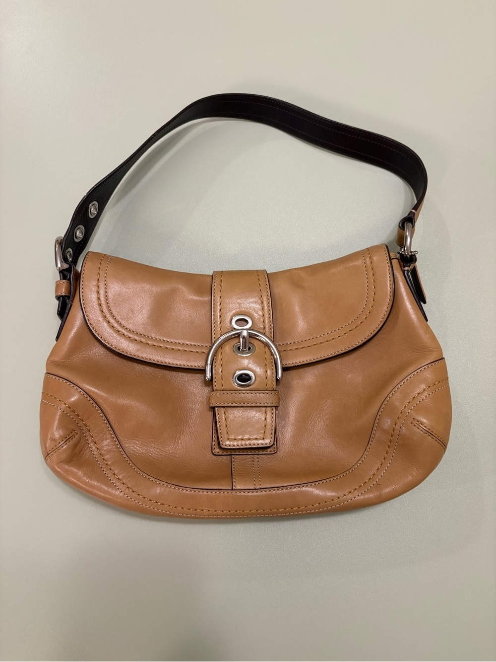 Coach Tan Leather SOHO large Shoulder Bag with uBuckle Accent